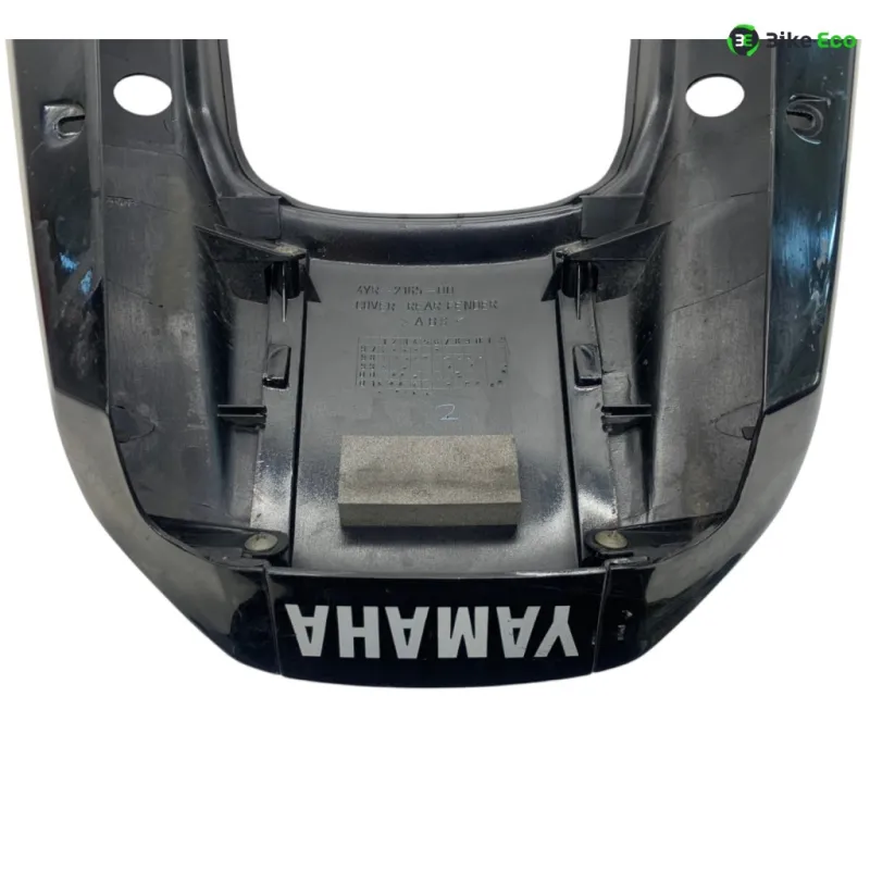 Cache carenage coque arriere YAMAHA FZS 600 2002-2003 FAZER
