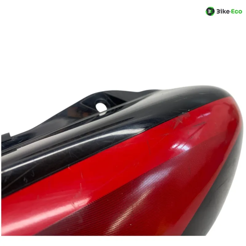 Cache carenage coque arriere YAMAHA FZS 600 2002-2003 FAZER