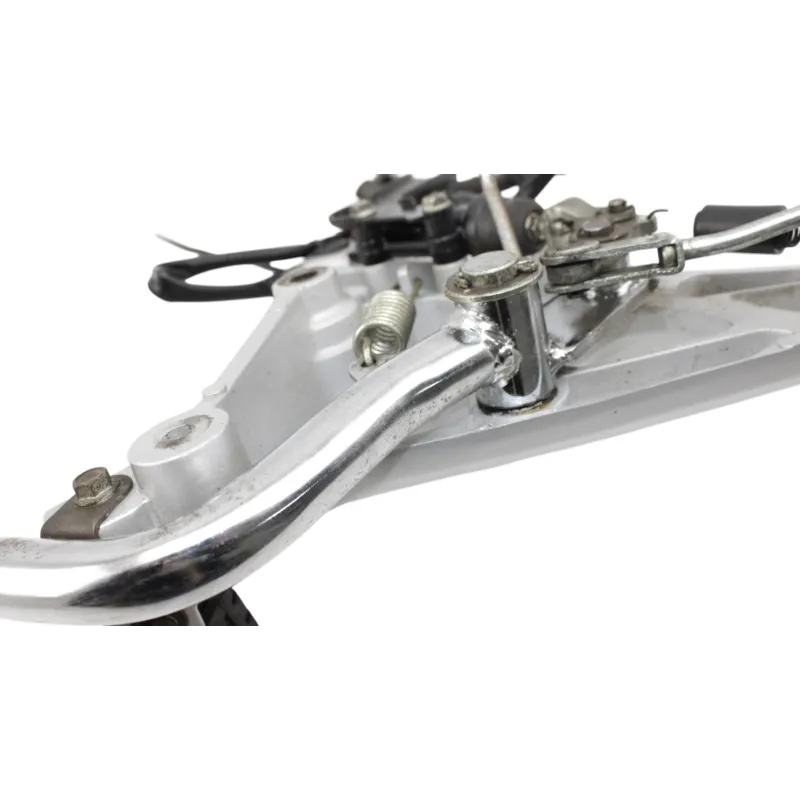 Platine avant droite HONDA CBF 125 2017 - 2020