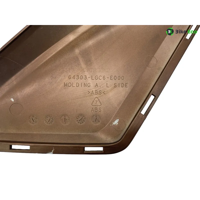 cache carenage face avant gauche KYMCO AK 550 2017-2020