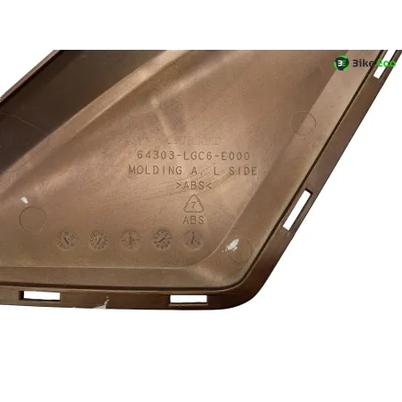 cache carenage face avant gauche KYMCO AK 550 2017-2020