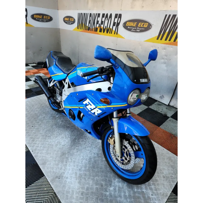 YAMAHA FZR 400