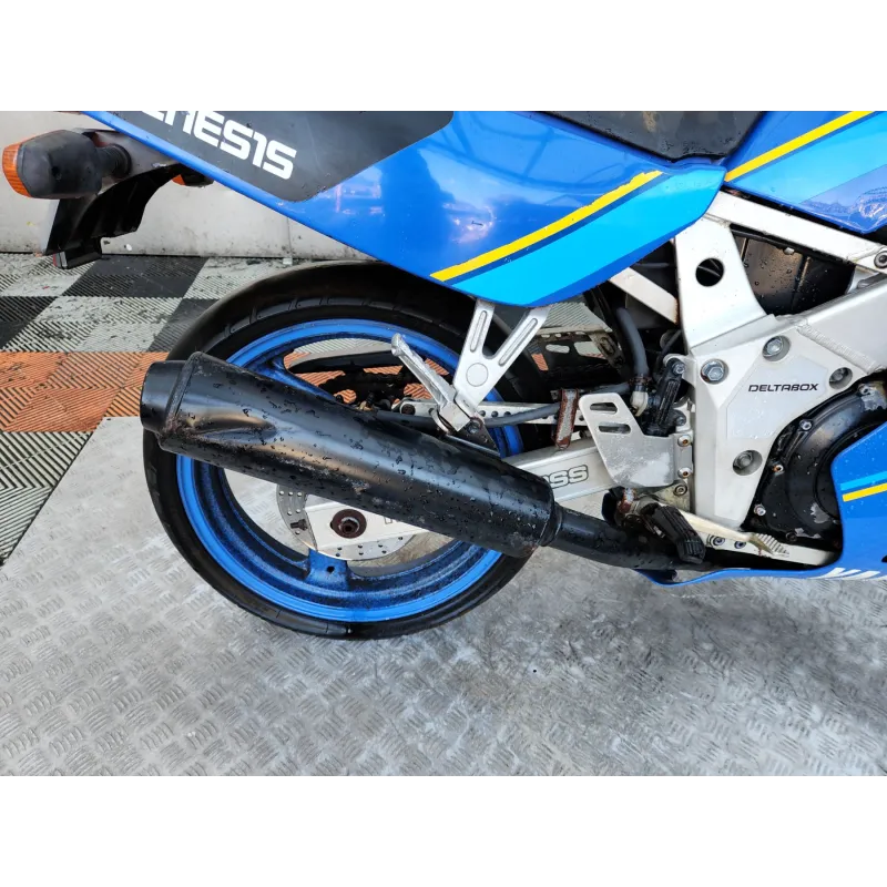 YAMAHA FZR 400