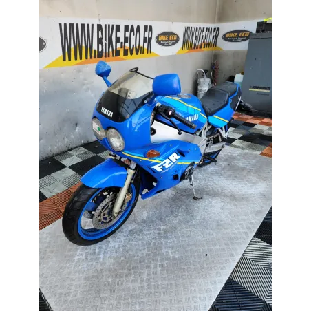 YAMAHA FZR 400