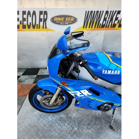 YAMAHA FZR 400