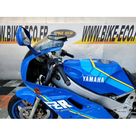 YAMAHA FZR 400