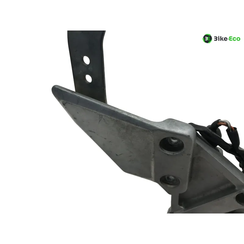 Platine avant droite SUZUKI SV 650 N 2007-2010