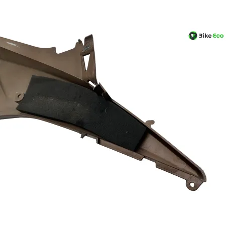 Cache carenage coque arriere gauche KYMCO AK 550 2017-2020