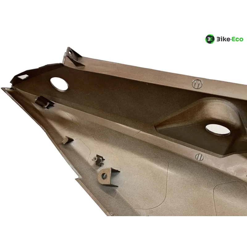 Cache carenage coque arriere gauche KYMCO AK 550 2017-2020