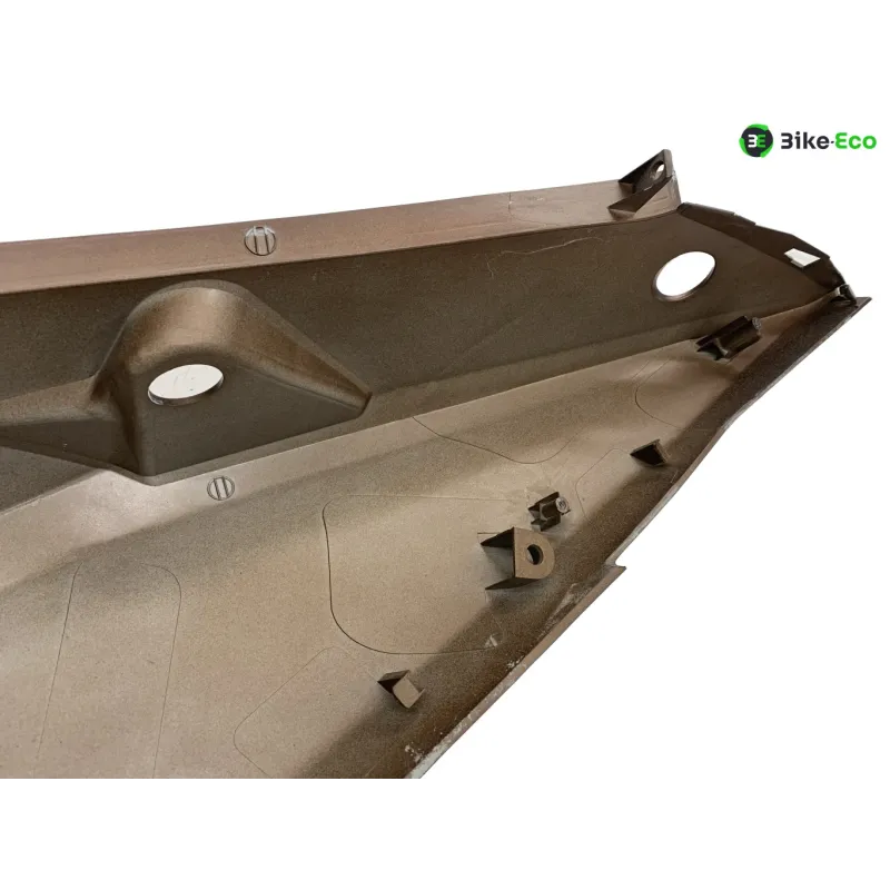 Cache carenage coque arriere droit KYMCO AK 550 2017-2020