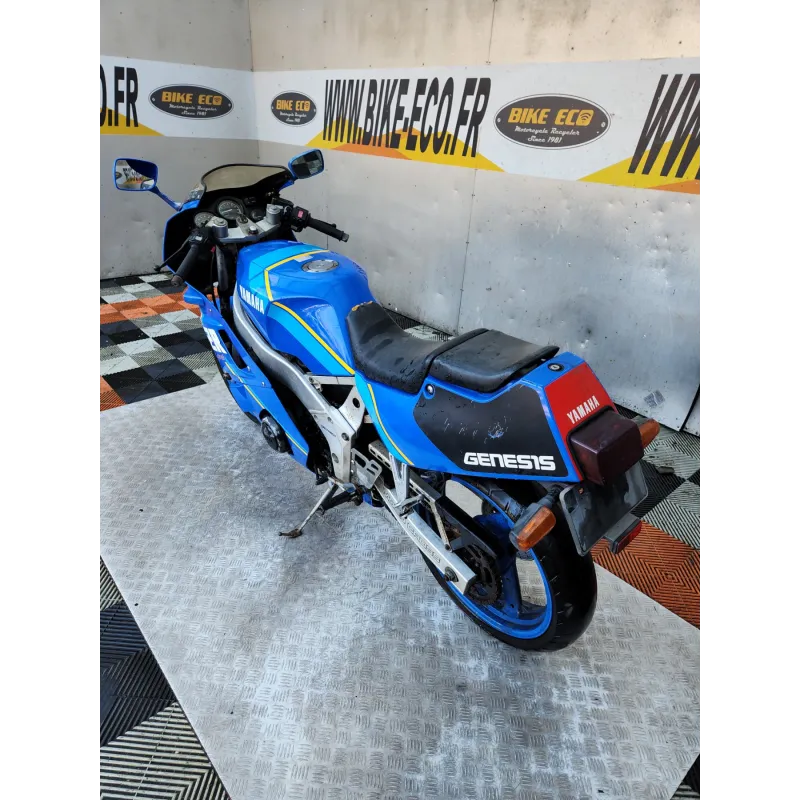YAMAHA FZR 400