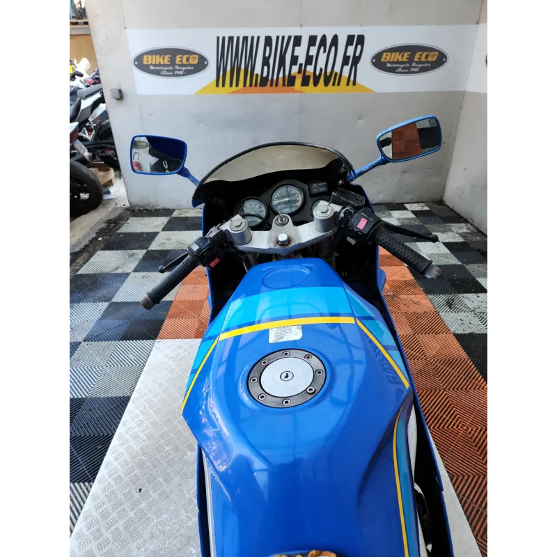 YAMAHA FZR 400