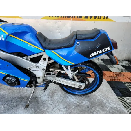YAMAHA FZR 400