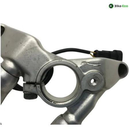 Platine avant droite DUCATI PANIGALE 1199 S 2012