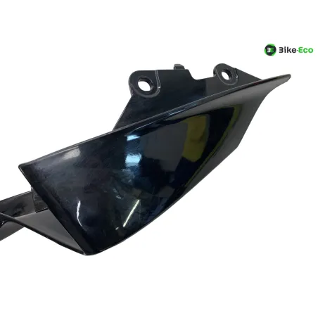 Cache carenage coque arriere gauche YAMAHA YZF 700 2022-2024 R7