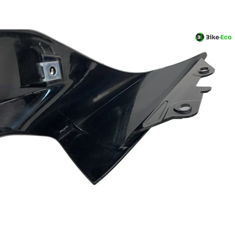 Cache carenage coque arriere gauche YAMAHA YZF 700 2022-2024 R7