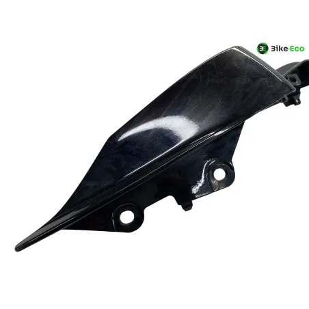 Cache carenage coque arriere gauche YAMAHA YZF 700 2022-2024 R7