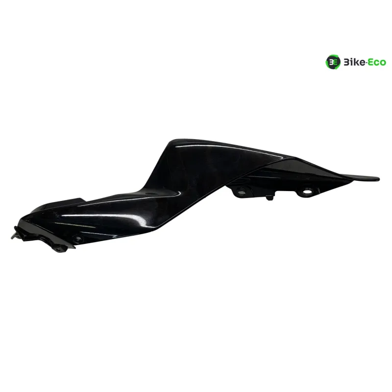 Cache carenage coque arriere gauche YAMAHA YZF 700 2022-2024 R7