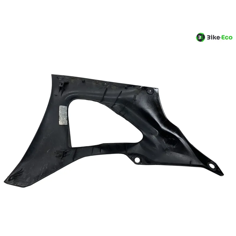 Cache flanc de carenage droit YAMAHA YZF 700 2022-2024 R7