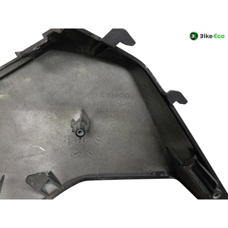 Cache lateral gauche KYMCO AK 550 2017-2020
