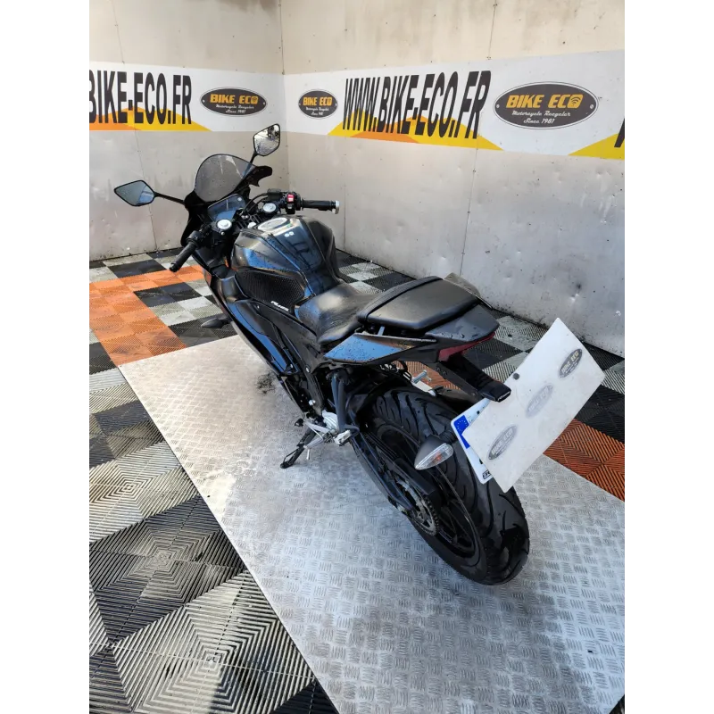 YAMAHA YZF-R 125
