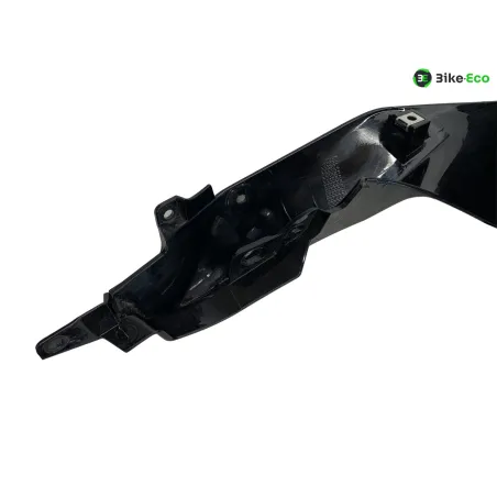Cache carenage coque arriere gauche YAMAHA YZF 700 2022-2024 R7