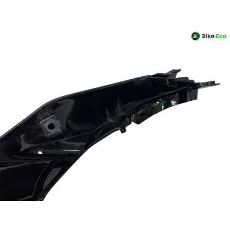 Cache carenage coque arriere droit YAMAHA YZF 700 2022-2024 R7