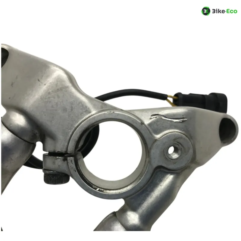 Platine avant droite DUCATI PANIGALE 1199 S 2012