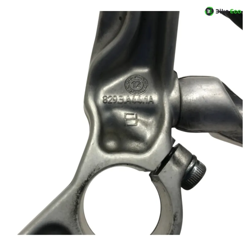Platine avant droite DUCATI PANIGALE 1199 S 2012