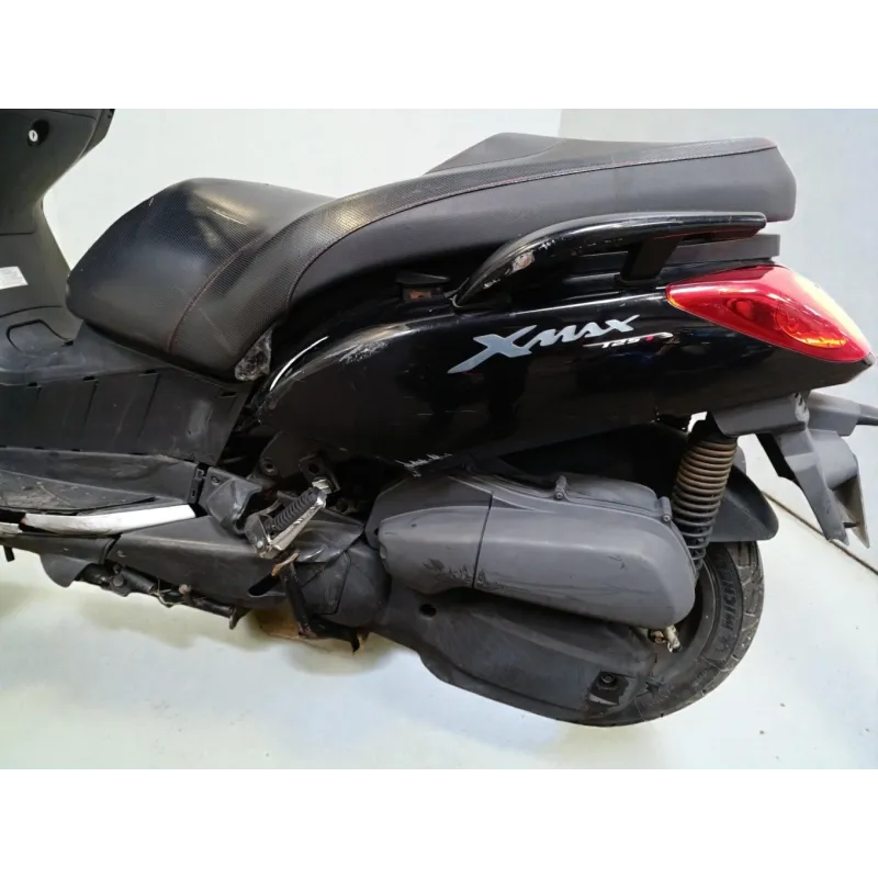 YAMAHA XMAX 125