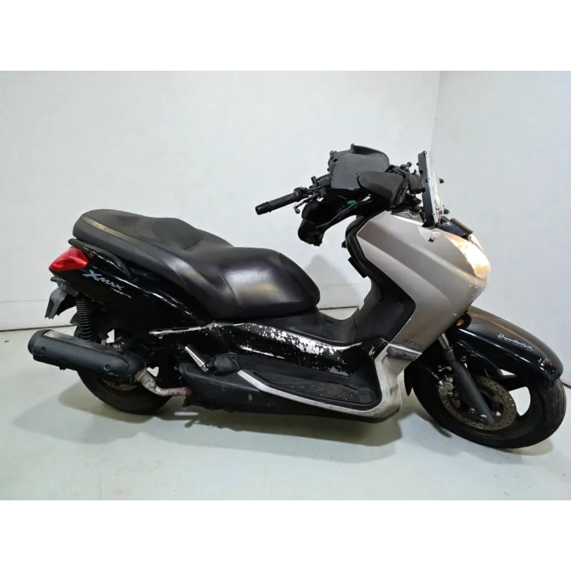 YAMAHA XMAX 125
