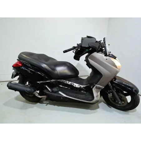 YAMAHA XMAX 125