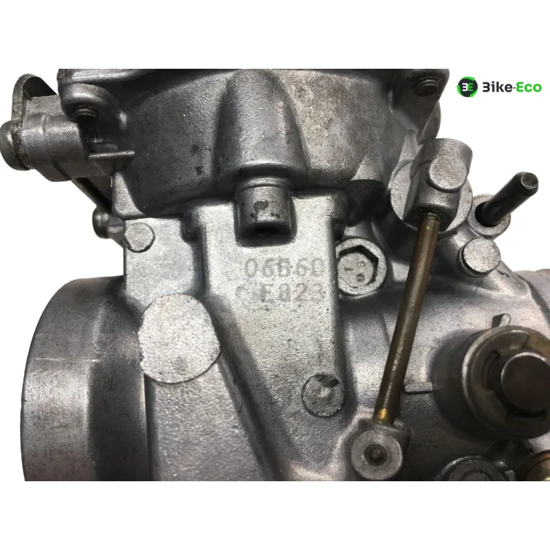 Rampe de carburateur SUZUKI GSXR 1100 1986-1988