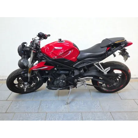 TRIUMPH STREET TRIPLE 660