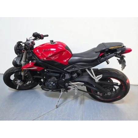 TRIUMPH STREET TRIPLE 660