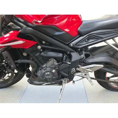TRIUMPH STREET TRIPLE 660