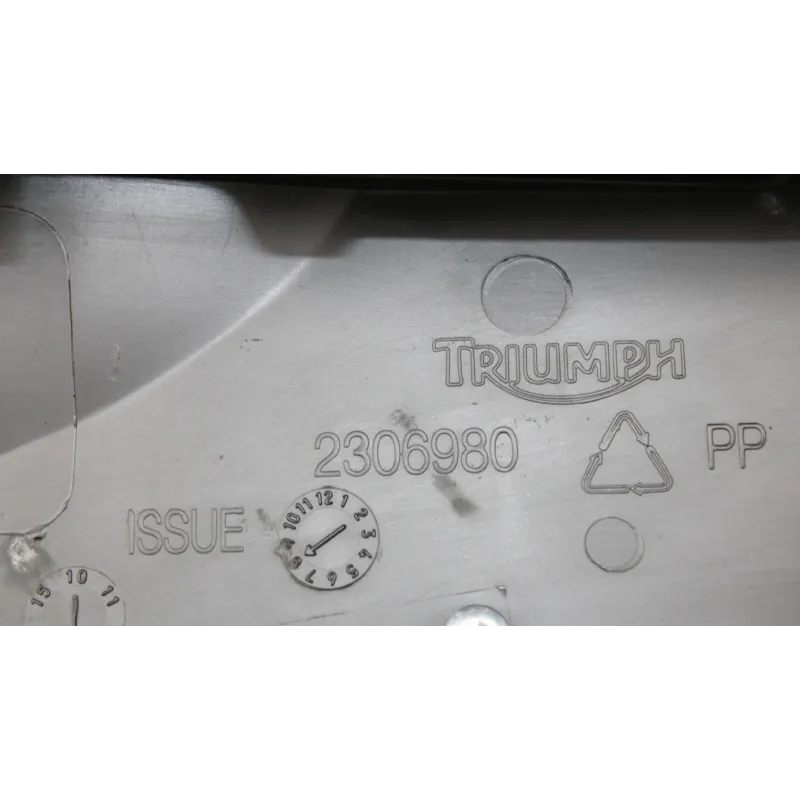Passage de roue TRIUMPH SPEED TRIPLE 1050 2011 - 2015