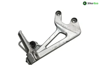 Platine et repose pieds arriere droit HONDA VFR 800 FI 2000-2001