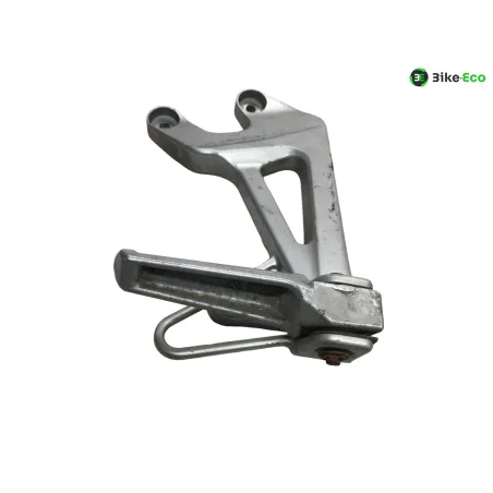 Platine et repose pieds arriere droit HONDA VFR 800 FI 2000-2001