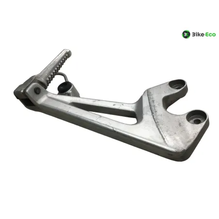 Platine et repose pieds arriere droit HONDA VFR 800 FI 2000-2001