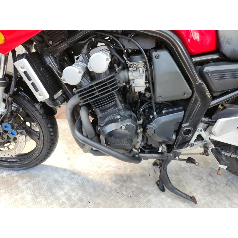 YAMAHA 600 FZS
