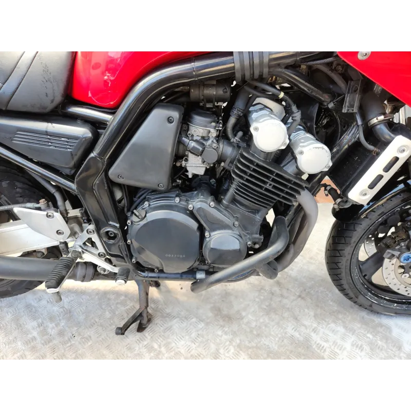 YAMAHA 600 FZS
