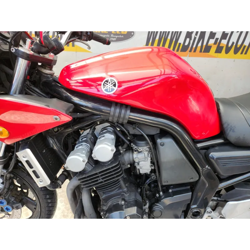 YAMAHA 600 FZS