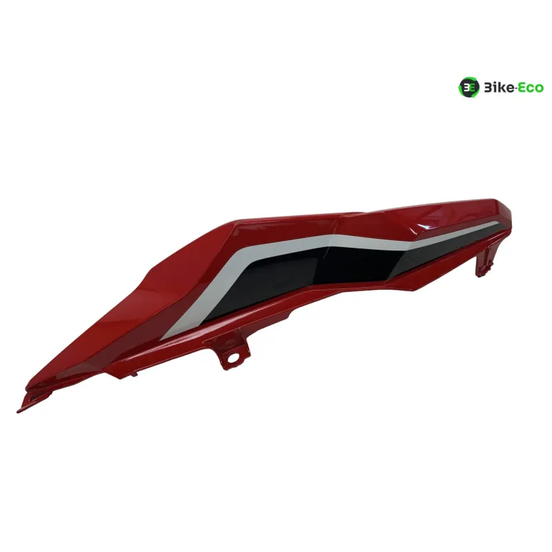 Cache carenage coque arriere droit HONDA CBR 650 R 2021-2023