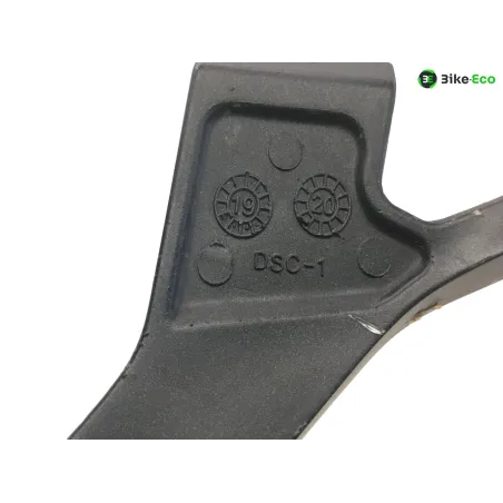 Platine et repose pieds arriere gauche KAWASAKI NINJA 400 2018-2022