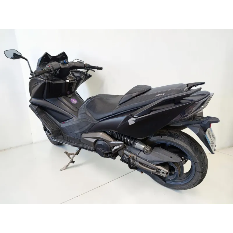 KYMCO AK 550