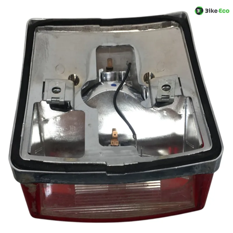 Feu arriere PIAGGIO VESPA 125 2011-2017 PX
