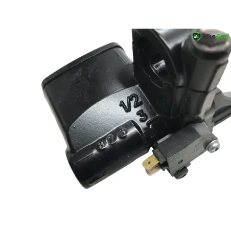 Maitre cylindre frein avant YAMAHA CZD 300 2017-2020 XMAX