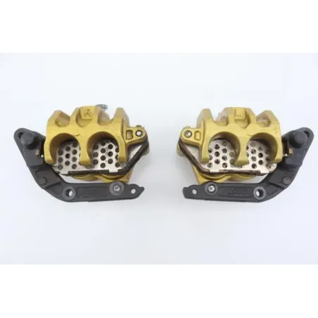 Etrier de frein avant TRIUMPH STREET TRIPLE 675 2012 - 2013