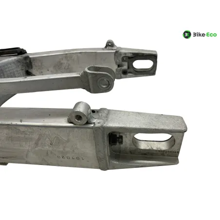 Bras oscillant SUZUKI GSXR 600 1997-2000